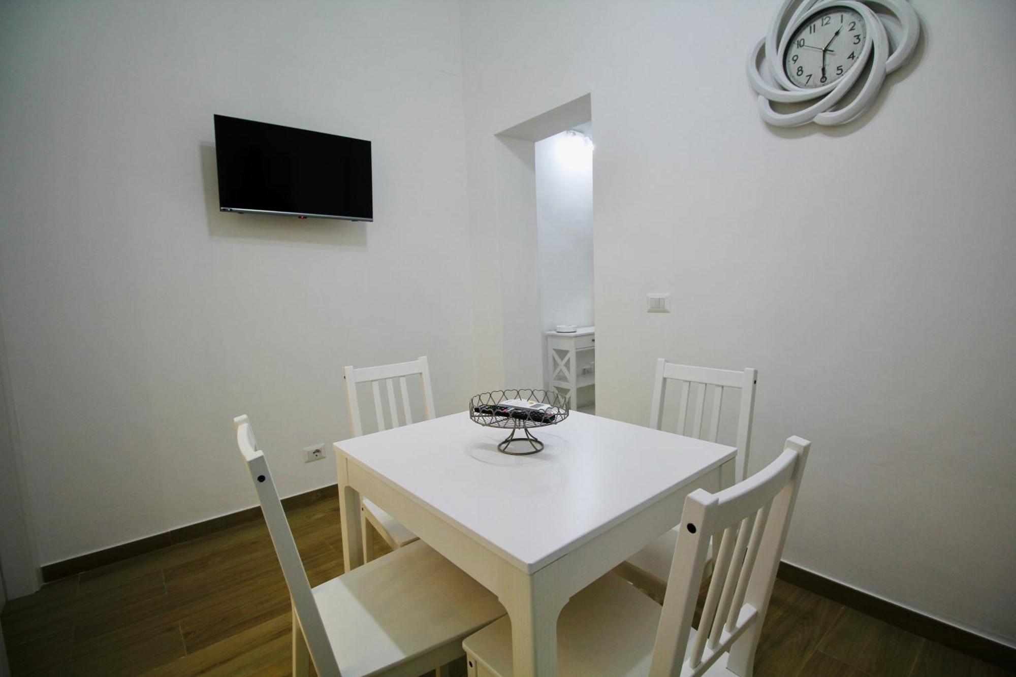 Apulia White House 59 Apartment Bari Bagian luar foto