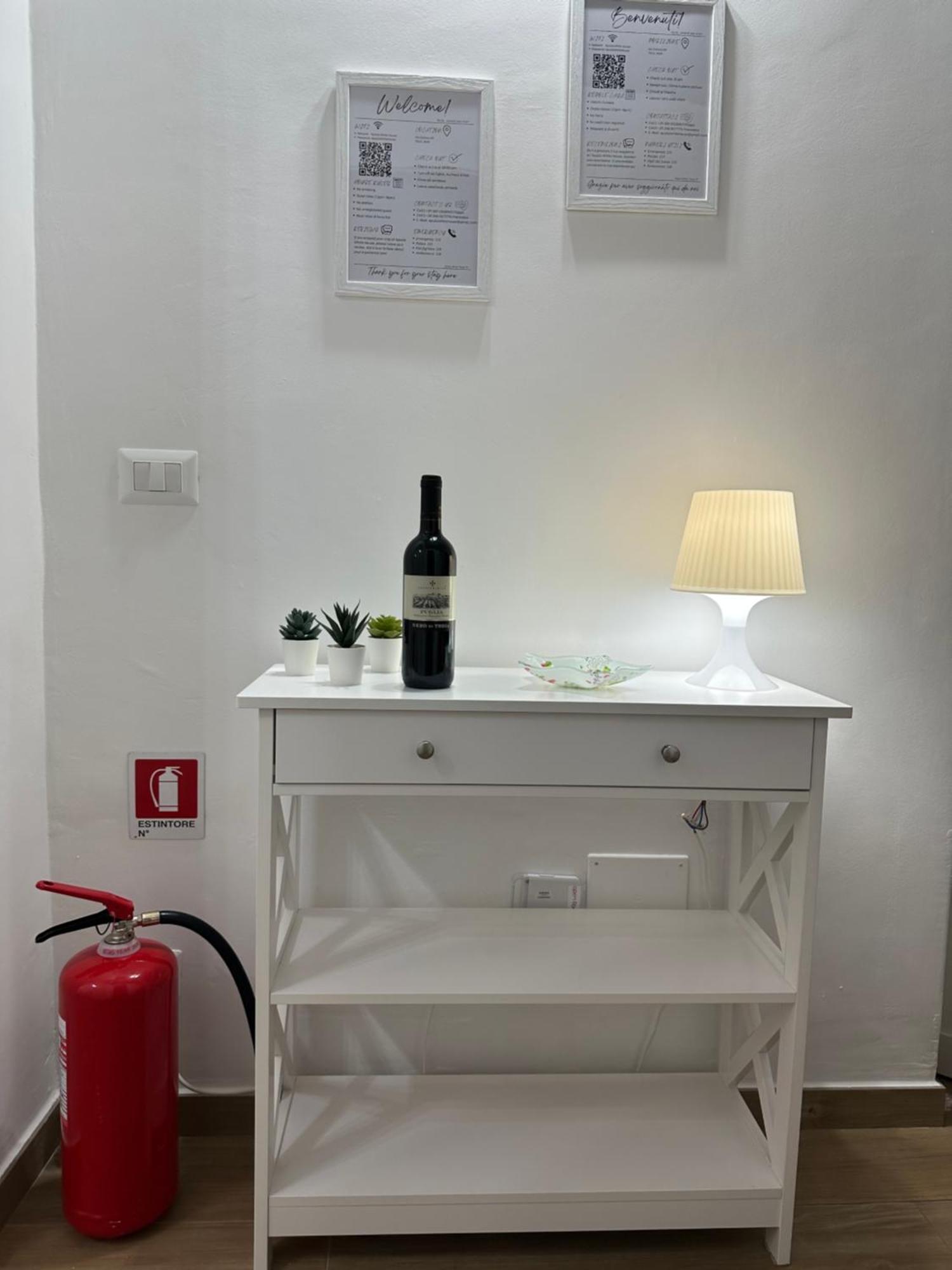 Apulia White House 59 Apartment Bari Bagian luar foto
