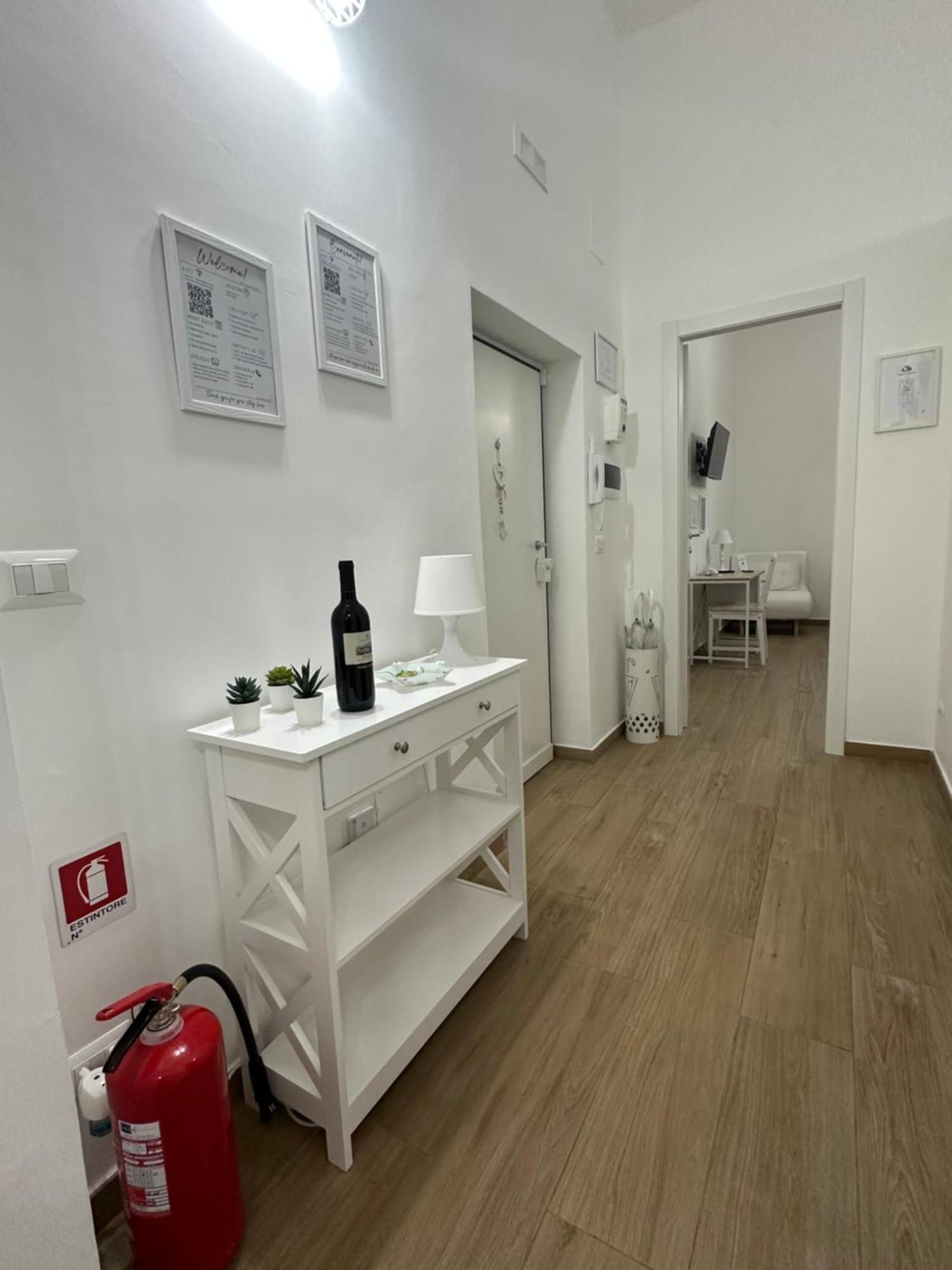 Apulia White House 59 Apartment Bari Bagian luar foto